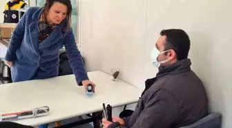 Görme engellilere baston ve konuşan saat