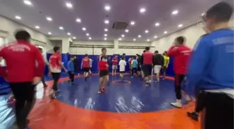 KAHRAMANMARAŞ - Şampiyon güreş antrenörü, şampiyon adayı sporcular yetiştiriyor