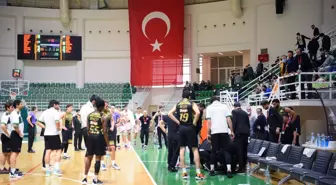 Basketbol camiasını sarsan olay! Başantrenör Cengiz Karadağ, maç sırasında kalp krizi geçirdi