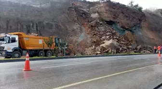 Antalya-Mersin kara yolunun Gazipaşa-Anamur kesimi heyelan nedeniyle ulaşıma kapatıldı