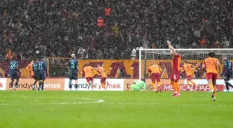 Spor Toto Süper Lig: Galatasaray: 1 Trabzonspor: 0 (İlk yarı)