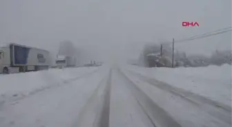 TOKAT-ERZİNCAN YOLU AĞIR TONAJLI ARAÇLARA KAPATILDI