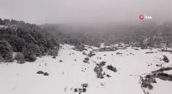 Balıkesir'de kar şenliği... Sındırgı Kertil Dağı Kardan Adam Şenliğine Ev Sahipliği Yaptı