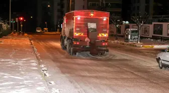 Başkan Çakın, tuzlama çalışmalarını inceledi