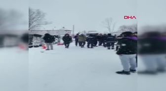 ÇORUM'DA YOLCU OTOBÜSÜ DEVRİLDİ: 14 YARALI