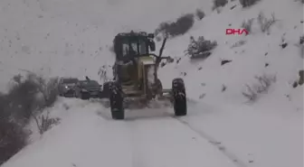 GÜMÜŞHANE'DE KARDAN KAPALI YOLLAR AÇILIYOR