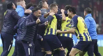 Taraftar izlemeye doyamamıştı! Vitor Pereira, Kim Min-Jae'yi yanında götürüyor