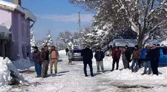 Konya'da kar nedeniyle hububat deposunun çatısı çöktü