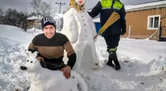 Kardan çizgi film karakteri Şukufe teyze ve köpeğini yaptılar