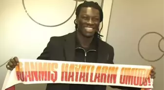 Gomis, İstanbul'a geldi! Ayağının tozuyla ilk sözleri Galatasaray taraftarını mest etti