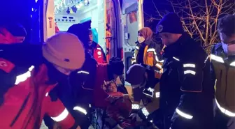 Yolu kapanan köydeki hastayı AFAD ve UMKE ekipleri kurtardı