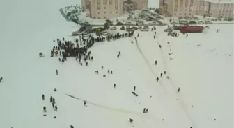 Aksaray'da naylon ve leğenlerle kayan çocuklar Sivas Yıldız Dağı'nda ağırlanacak