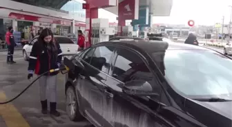 'Kadınların yapamayacağı iş yoktur' dedi, akaryakıt satış görevlisi oldu