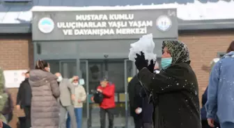Kayseri'nin 'Ulu Çınarları' karın tadını çıkardı
