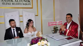Silifke'de 02.02.2022'de saat 2'de 22 çift nikah kıydırdı