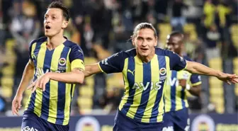 Fenerbahçe'nin Konferans Ligi kadrosuna yıldız futbolcular alınmadı! Taraftar sinirden çılgına döndü