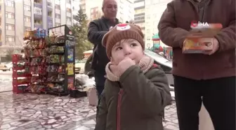 Konya'da Şivlilik geleneği yaşatılıyor- Kapı kapı dolaşan çocuklar hediyelerini topladı