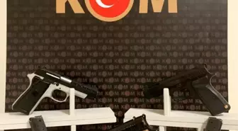 Otobüs terminalinde meyve çuvalı içinde ruhsatsız silah ele geçirildi