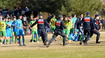 Fethiye'de amatör ligdeki futbol maçında kavga