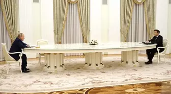 Putin ve Macron Kremlin Sarayı'nda bir araya geldi