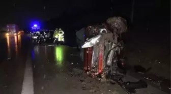 BURSA ÇEVRE YOLU'NDA HAFİF TİCARİ ARAÇ TAKLA ATTI 4 YARALI