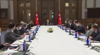 Cumhurbaşkanı Yardımcısı Oktay başkanlığında düzensiz göç konulu toplantı yapıldı