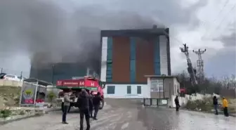 Giresun Üniversitesi Turizm Fakültesi binasının çatısında çıkan yangın söndürüldü - Vali Ünlü