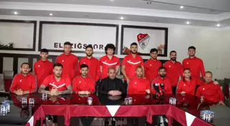 Elazığspor'dan 16 imza