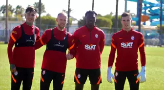 Galatasaray'da 4 futbolcu geldi, 8 gitti