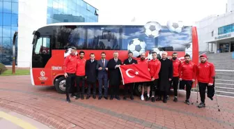 Başkan Büyükakın sözünü tuttu: Ampute Futbol Milli Takımı'na Büyükşehir'den otobüs