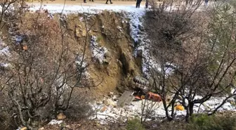 Kontrolden çıkan traktör dere yatağına devrildi: 1 ölü, 1 yaralı