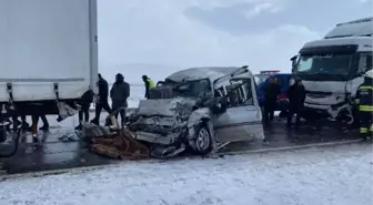 Son dakika haber... KONYA'DA ZİNCİRLEME KAZA: 4 YARALI