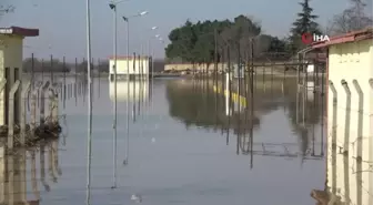 Sağanak yağış sebebiyle taşan Ergene Nehir'nin debisi düşmeye başladı