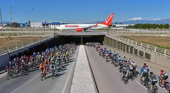 Corendon Airlines uçağı, Tour of Antalya'nın simge fotoğrafında