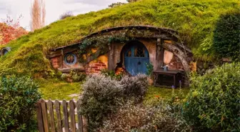 Yüzüklerin Efendisi'nin film ve video oyunu hakları satışa çıkarıldı