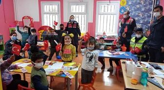 Son dakika haberleri! Jandarma ekipleri öğrencileri bilgilendirdi