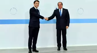 Mısır Cumhurbaşkanı Sisi, Macron ile Libya'yı görüştü