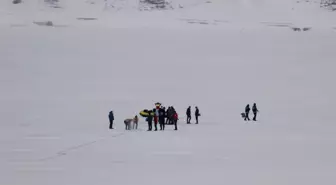 Milli sporcu Erken, buz altı dalış rekoru için Tödürge Gölü'nde antrenman yaptı