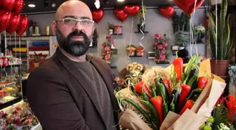 Karaman'da çiçekçi esnafı: Bu sene buketleri biber, salatalık ve patlıcandan yaptık