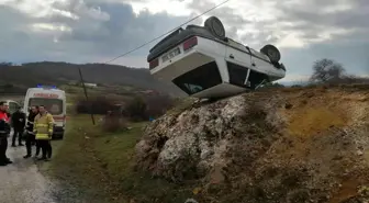 Takla atan araç taşlık alana düştü: 1 yaralı