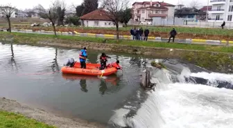 Dere kenarında eşyaları bulunmuştu, arama çalışmaları devam ediyor