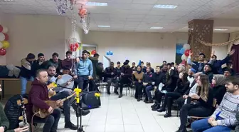 Pansiyonda kalan öğrencilere çiğköfte partisi