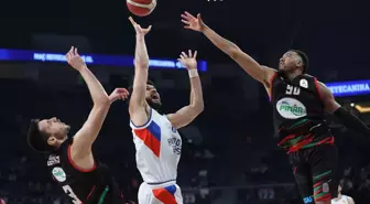 Pınar Karşıyaka: 87-64