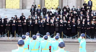 Eski Bayındırlık ve İskan Bakanı Onur Kumbaracıbaşı için TBMM'de tören düzenlendi