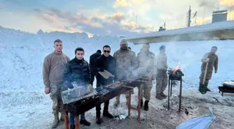 PKK'nın sözde ikinci Kandil dediği Kato Dağı'nda Mehmetçikle mangal keyfi