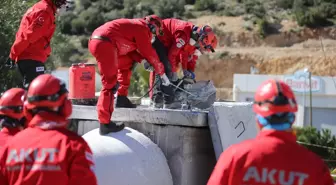 Bodrum'da AKUT gönüllülerine ileri seviye enkazda arama ve kurtarma eğitimi