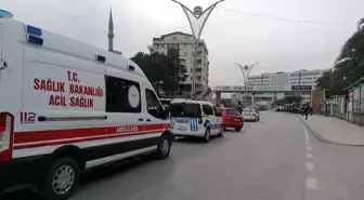 Kocaeli'de iki araç çarpıştı: 3 yaralı