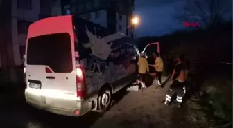 Son dakika haberleri! Minibüsün altında kalan görme engelli, hayatını kaybetti