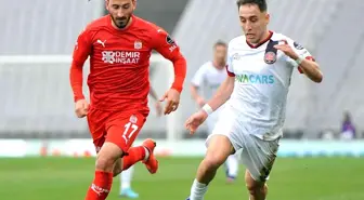 Spor Toto Süper Lig: Fatih Karagümrük: 0 DG Sivasspor: 0 (İlk yarı)