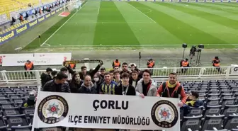 Çorlulu çocuklar Fenerbahçe Hatayspor maçını tribünden izledi